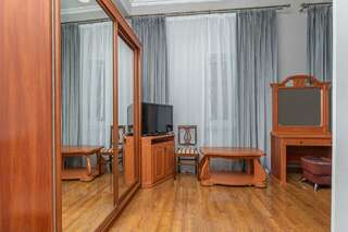 Гостиница Эсперо Ессентуки Номер улучшенный стандарт с 1 двуспальной кроватью-7