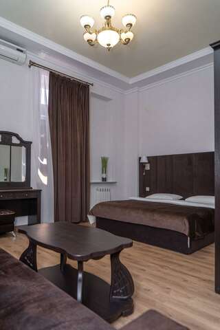 Гостиница Эсперо Ессентуки Номер студия комфорт с 1 двуспальной кроватью-3