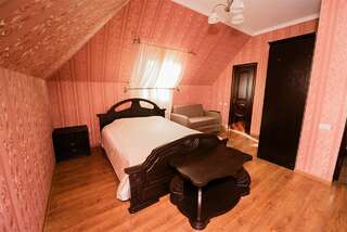 Гостиница Эсперо Ессентуки Двухместный с диваном Мансарда корпус Кавказ-1