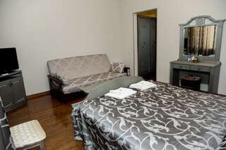 Гостиница Эсперо Ессентуки Номер студия семейный с 1 двуспальной кроватью-6